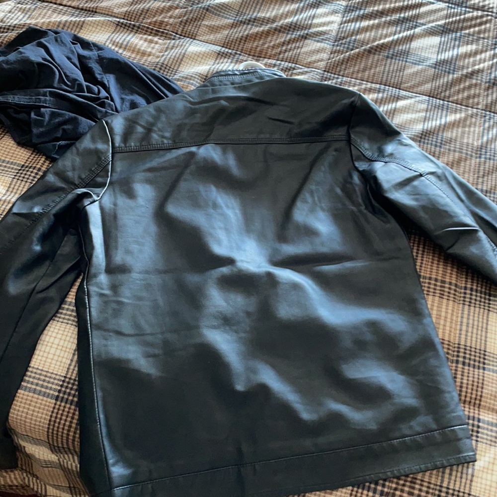 Leather jacket - Picture 4 of 4
